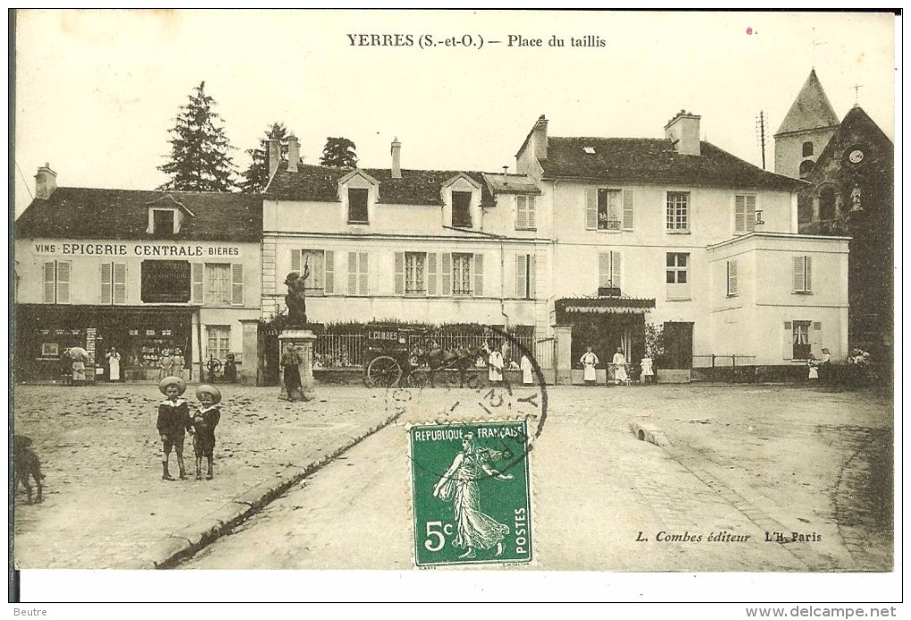 CPA YERRES  Place Du Taillis 12032 - Yerres