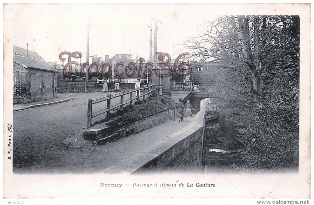 (27) Bernay - Passage à Niveau De La Couture - Train Tren Locomotive - 2 SCANS - Bernay