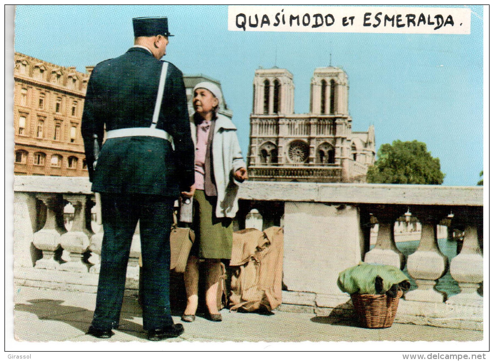 CPSM GENDARME PILICIER PHOTO BUFFIER NOTRE DAME DE PARIS QUASIMODO ET ESMERALDA - Photographie