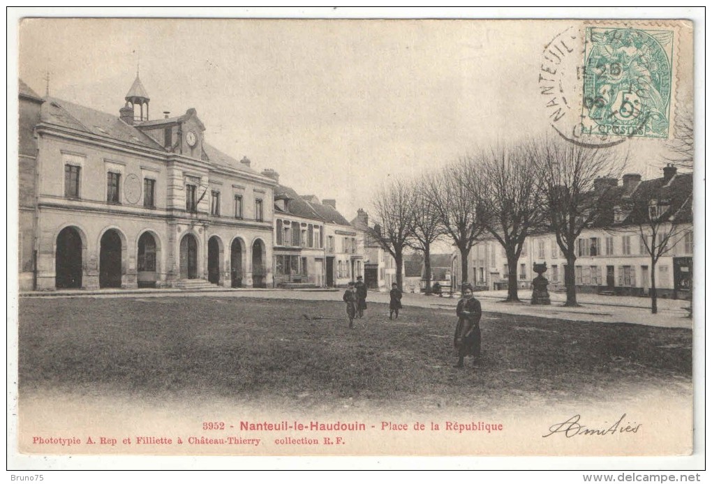 60 - NANTEUIL-LE-HAUDOUIN - Place De La République - Nanteuil-le-Haudouin