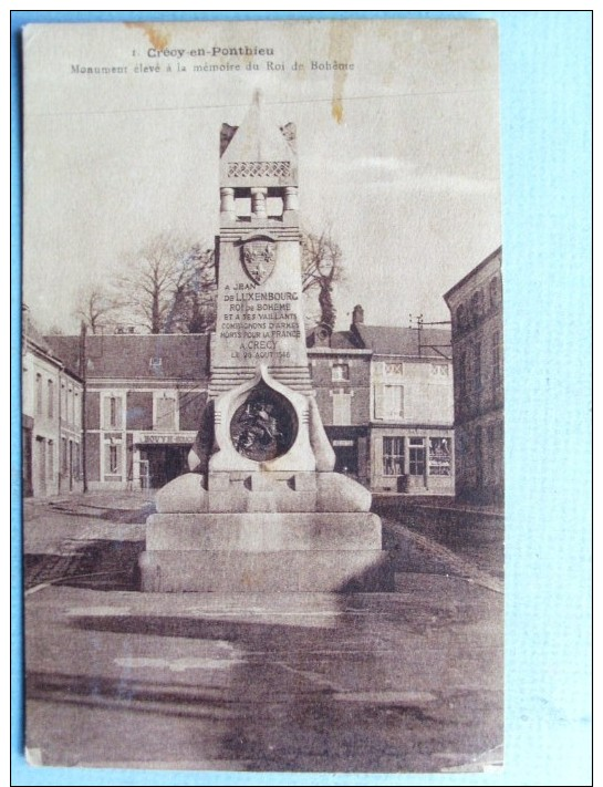 80 ,crécy En Ponthieu ,la Place Et Le Monument à La Mémoire Du Roi De Bohème - Crecy En Ponthieu