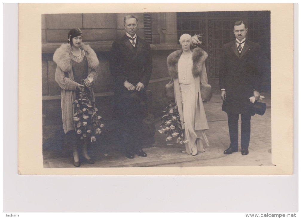 Cpa Photo Roi Albert I, La Reine Elisabeth, La Grande Duchesse Charlotte Du Luxembourg Et Le Prince Félix - Familles Royales