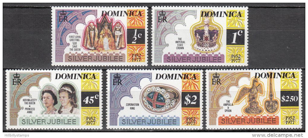 Dominica    Scoyy No 521-25    Mnh   Year 1977 - Dominica (1978-...)