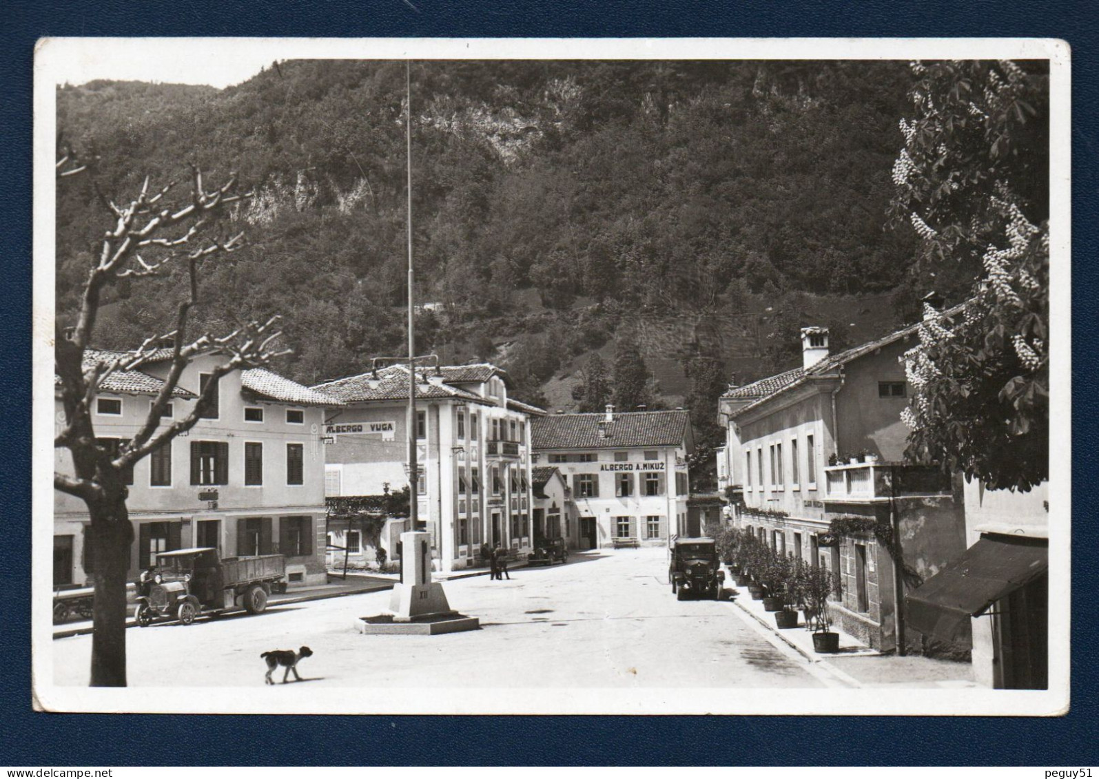 Slovénie.  S. Lucia D' Isonzo, Tolmino (Most Na Soci). Place. Hôtels Vuga Et A. Mikuz. Véhicules Années 30. 1938 - Slowenien