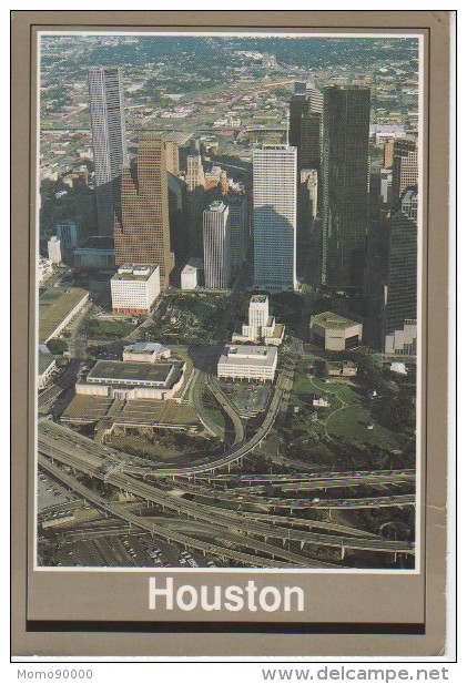 ETATS-UNIS : HOUSTON - The Downtown Skyline Glimmers In The Late Afternoon Sun - Houston