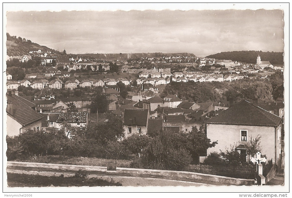 57 - Moselle - Nilvange Calvaire Croix Christ Vue Générale Ed Photo Watrin - Andere & Zonder Classificatie