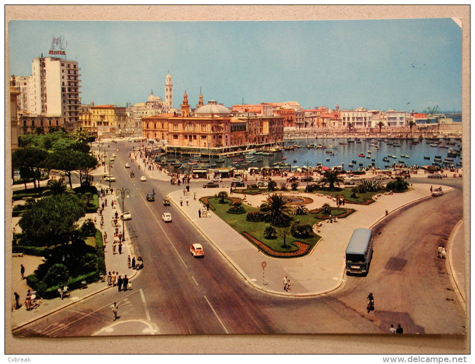 Fiat 600, Autobus, Bari - Turismo