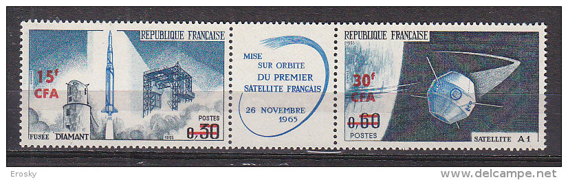 B1554 - COLONIES FRANCAISES REUNION Yv N°369A ** ESPACE - Luchtpost