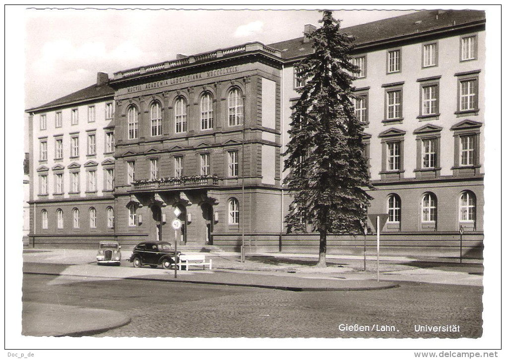 Deutschland - Giessen / Lahn - Universität - Old Cars - Autos - Giessen