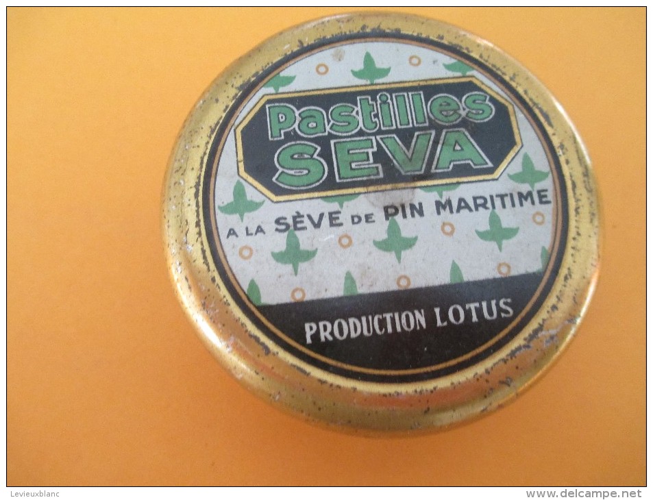 Boite Métallique /Pastilles SEVA/à La Séve De Pin Maritime//Lotus/La Spécialité/Rochefort Sur Mer/Vers 1960    BFPP48 - Boîtes