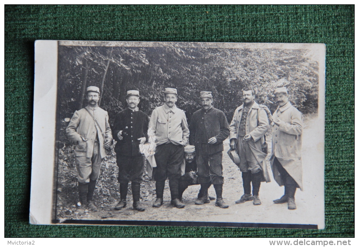 Carte Photo De Militaires - Characters