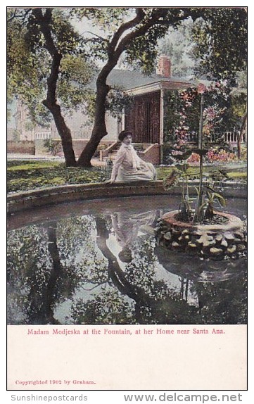 California Santa Ana Madam Modjeska At The Fountain At Her Home - Santa Ana