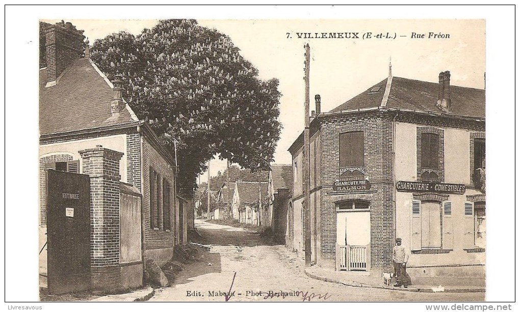 CPA 28 Villemeux Sur Eure Rue Fréon - Villemeux-sur-Eure