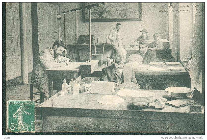 92 Sèvres - Manufacture Nationale De Sévres - Atelier De Décoration - Beau Plan - Voir Scan - Porseleinkaarten