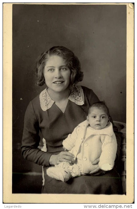 PHOTO FEMME AVEC ENFANT - Genealogie