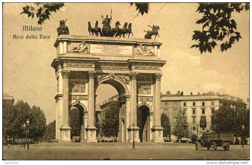 MILANO ARCO DELLA PACE - Milano