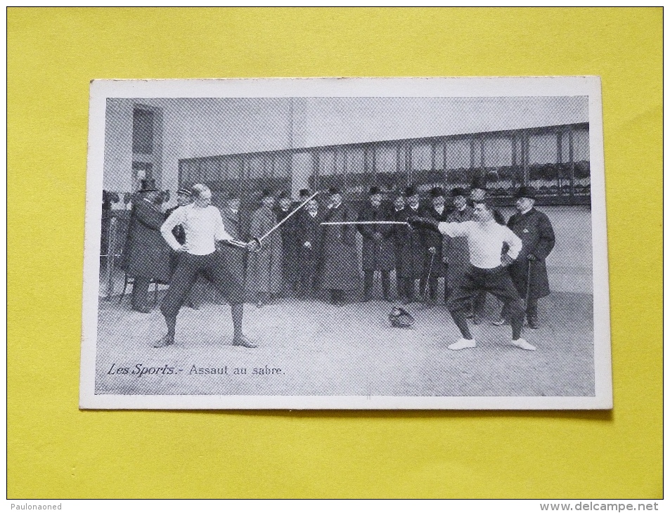 LES SPORTS         ASSAUT AU SABRE - Fencing