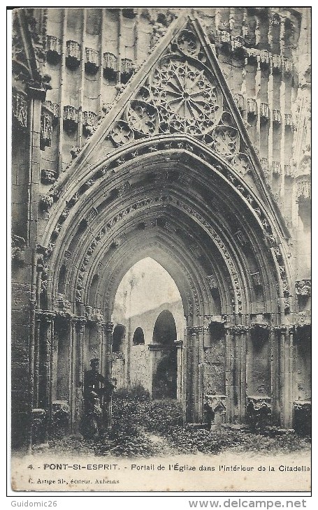 Pont Saint Esprit Portail De L'eglise Dans L'interieur De La Citadelle - Pont-Saint-Esprit