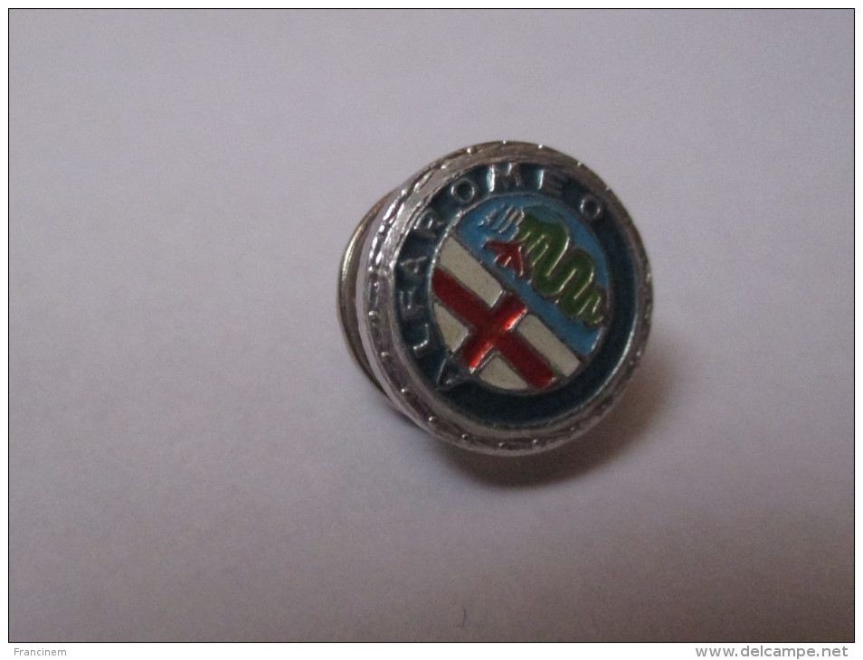 Pin's Voiture / Logo Alfa Roméo (argenté - Diamètre: 1,2 Cm) - Alfa Romeo