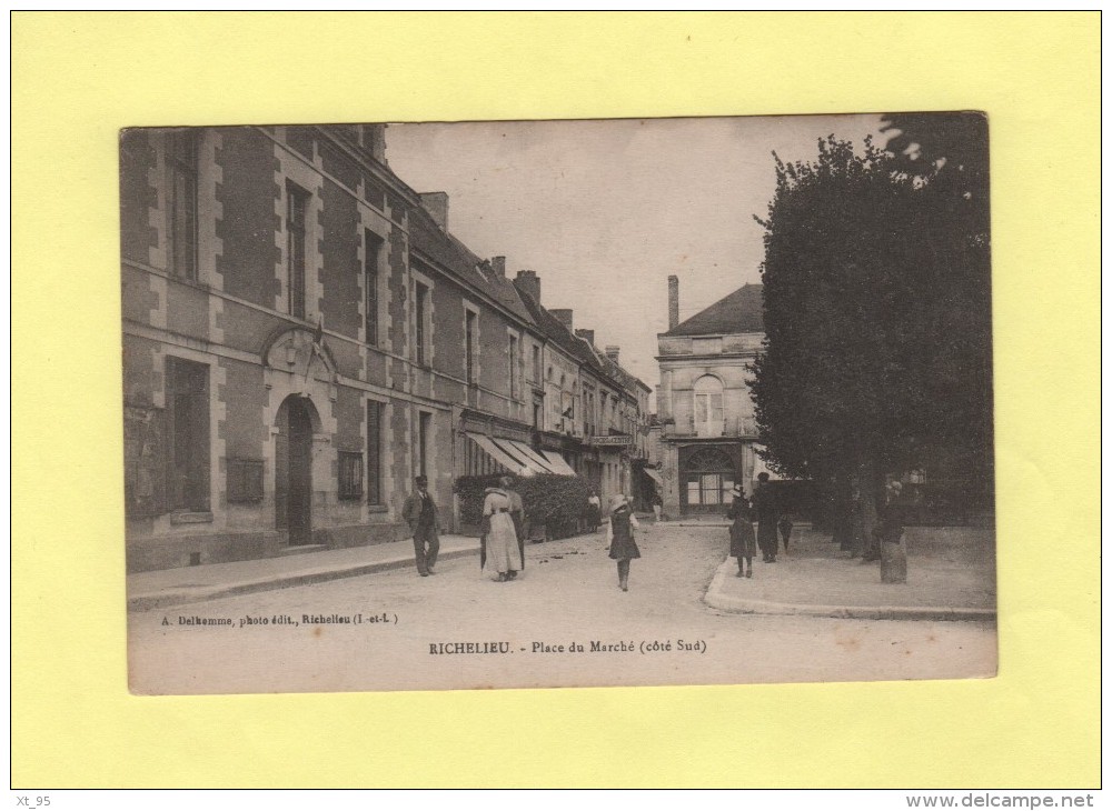 Richelieu - Place Du Marche - Cote Sud - Other & Unclassified