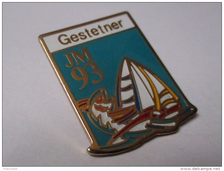 Pin's Voilier / Gestetner Partenaire Jeux Méditérannéens 1993 JM93 (EGF Signé Starpin's) - Segeln