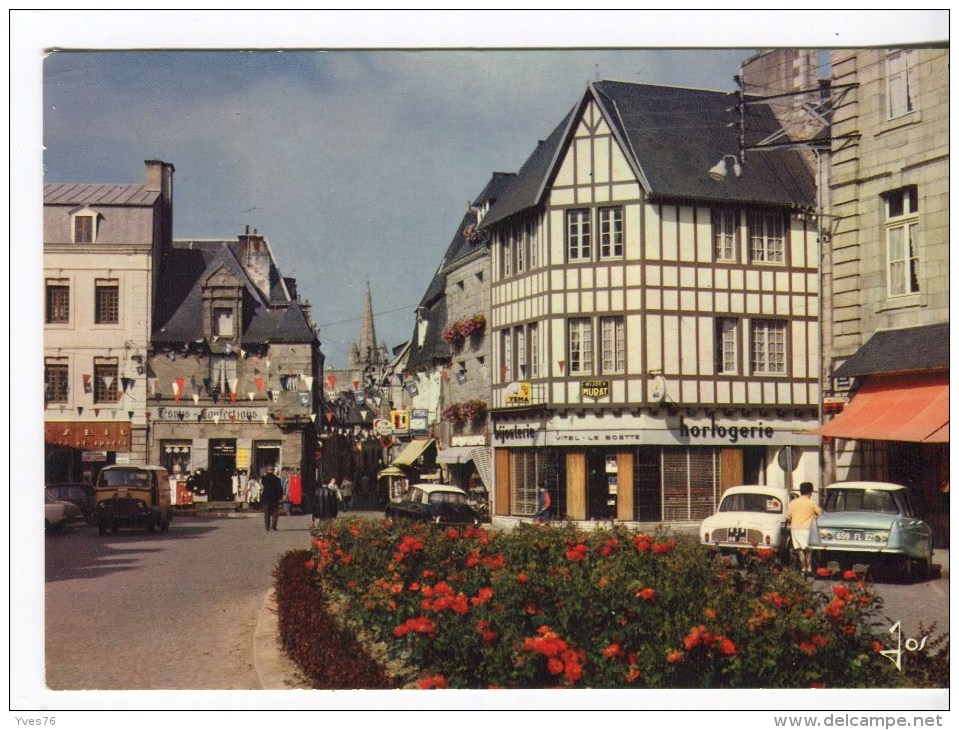 CPM PAIMPOL - Place Du Martray - Paimpol