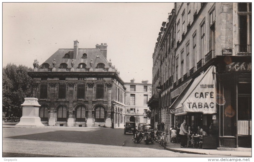 Le Quai Malaquais  - Café Tabac  - ( Angle Rue Bonaparte ) - Paris (06)