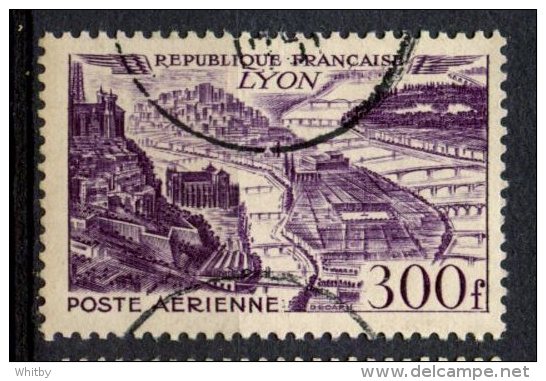 France 1949 300fr Bordeaux Issue #C25 - 1927-1959 Used