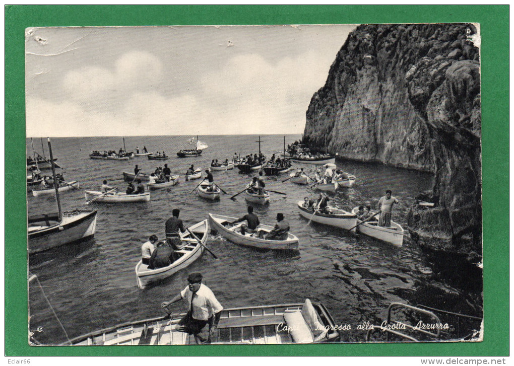 Capri Entree A La Grotte Bleue Grotta Azzura CPSM   Grd Format Année 1960 Animation  Etat Moyen Trous De Punaises - Carpi