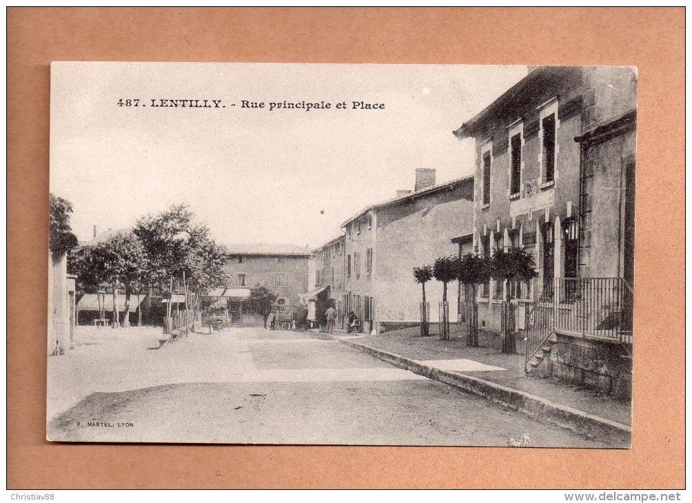 LENTILLY (Rhône) - N° 487 - Rue Principale Et Place - Autres & Non Classés