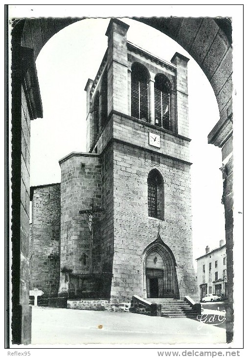 CUNLHAT - Perspective Ouest Sur L'Eglise - Cunlhat