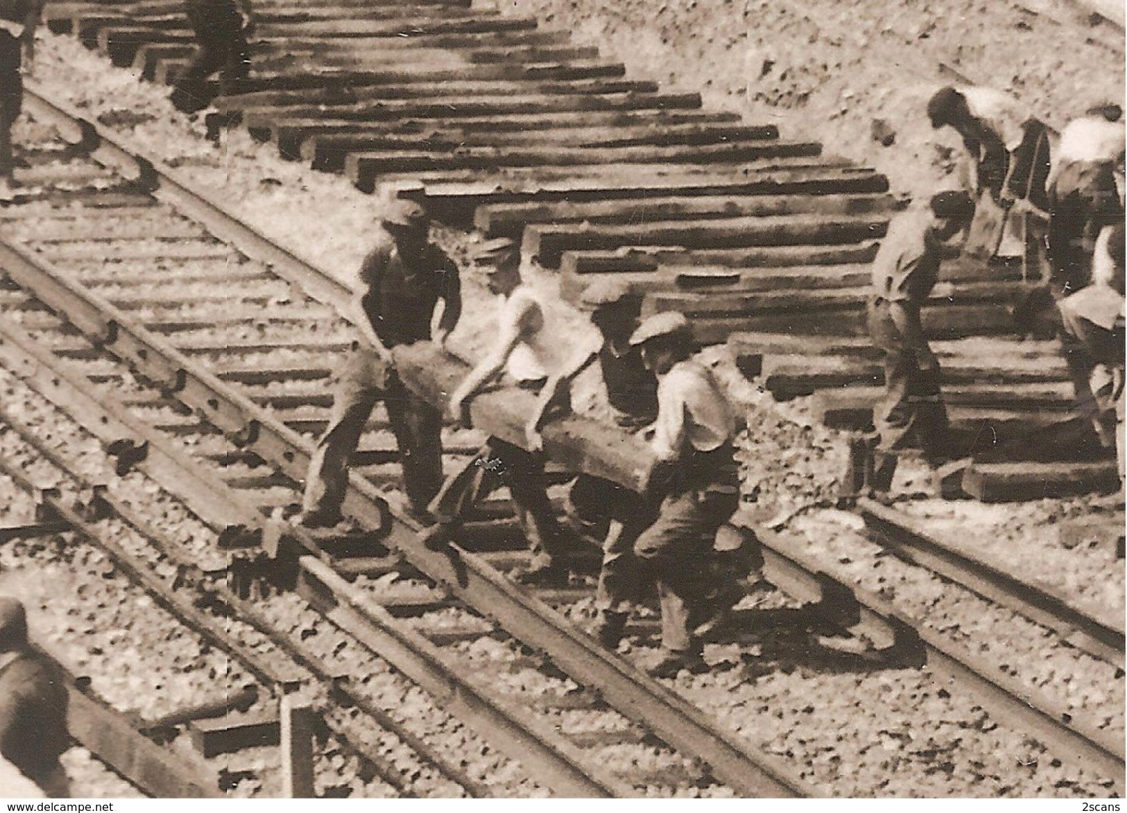 Dépt 77 - AVON - Travaux De Rénovation Des Voies De Chemin De Fer, Ouvriers Cheminots, Rails, Train, Fontainebleau,photo - Avon