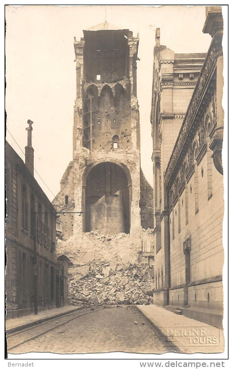 TOURS ... TOUR CHARLEMAGNE EN RUINE LE 26 MARS 1928 ... CARTE PHOTO G. PEIGNE - Tours