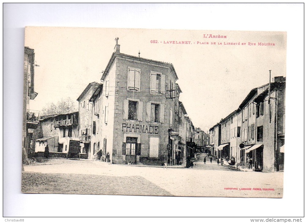 LAVELANET (09) - Place De La Liberté Et Rue Molière (a) - Lavelanet