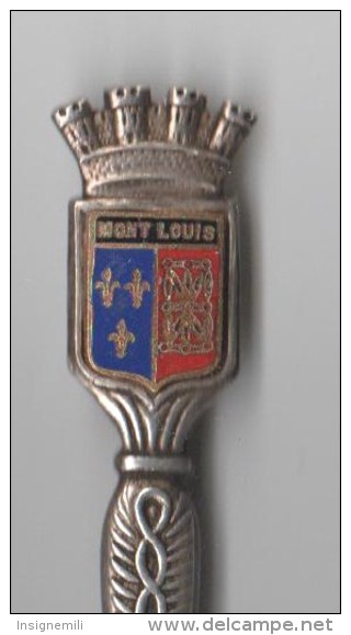 PETITE CUILLERE  MONT LOUIS  16 Gr - METAL ARGENTE + Poinçon - Cucharas