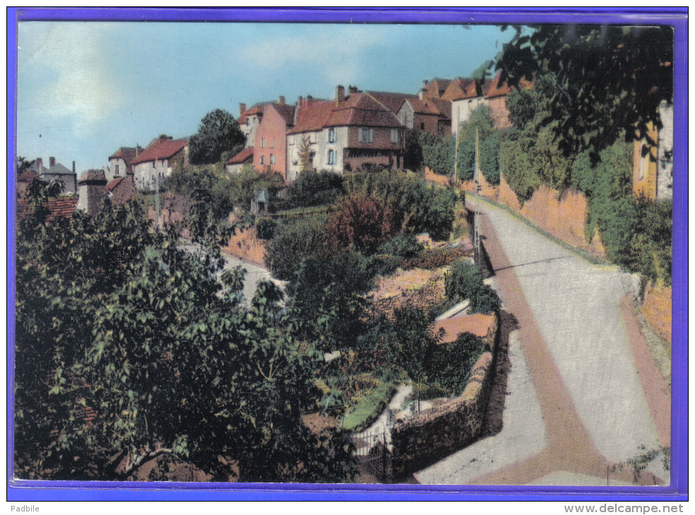 Carte Postale 36. Saint-Benoit-du-Sault  L'entrée Du Bourg  Trés  Beau Plan - Autres & Non Classés