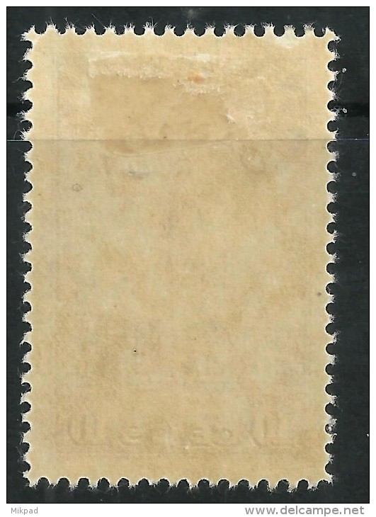 Canada 1943 10c SG383 - Mint - Unused Stamps