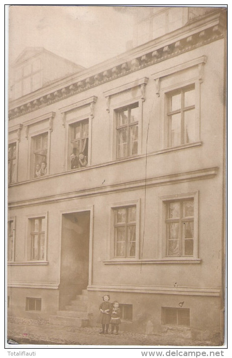 GREIFSWALD Reihen Haus Fassade Fam Krüger Belebt Private Fotokarte 23.2.1911 Gelaufen - Greifswald