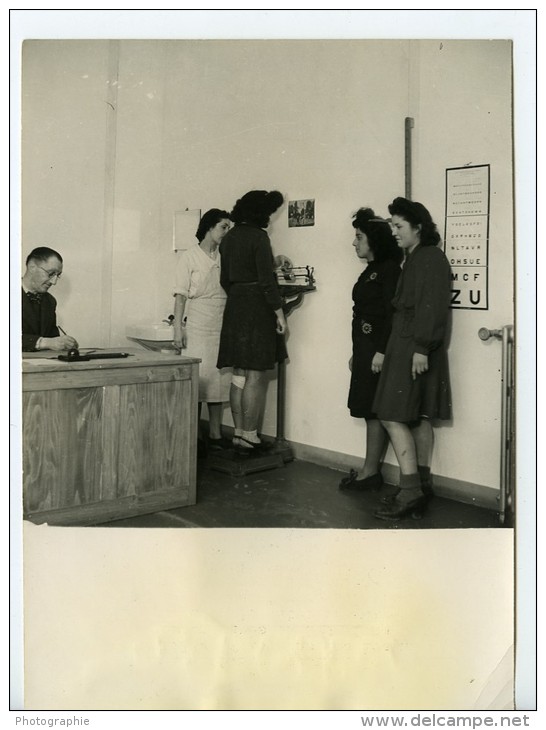 France Paris WWII Propagande Usines Modernes Francaises Medecine Ancienne Photo De Presse 1944 - Other & Unclassified