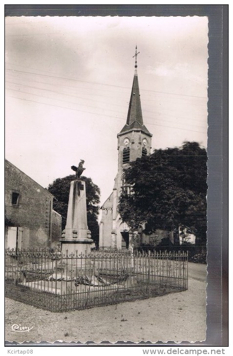 CHAMBLEY . Place De L'Eglise . - Chambley Bussieres