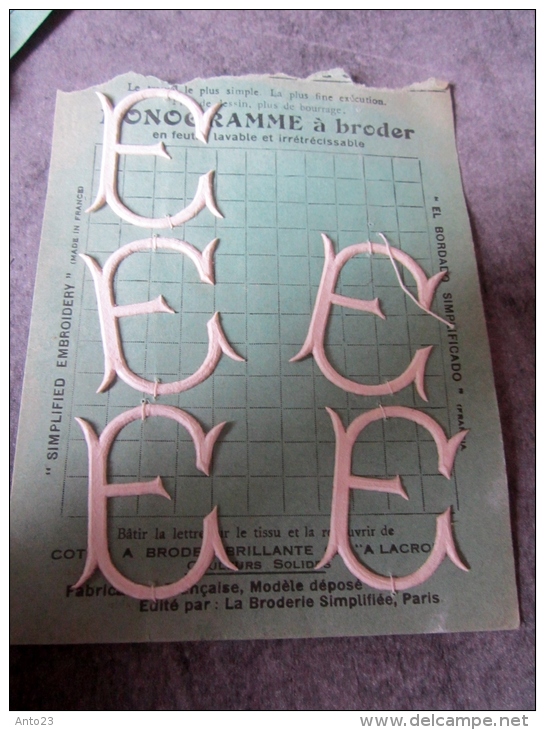 Monogramme à Broder En Feutre Lavable Et Irrétrecissable  D.M.C - Laces & Cloth