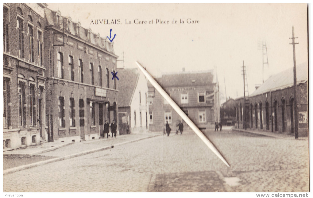 AUVELAIS - La Gare Et Place De La Gare - Sambreville