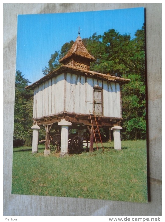 France - En Pacourant Nos Campagnes - P.P. 110  Un Vieux Pigeonnier  - Pigeon     D133404 - Molieres