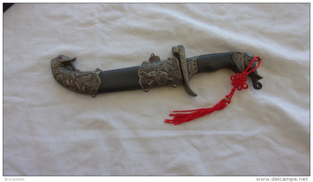 COUTEAU FANTAISIE A DECORS D ELEPHANS - Knives/Swords