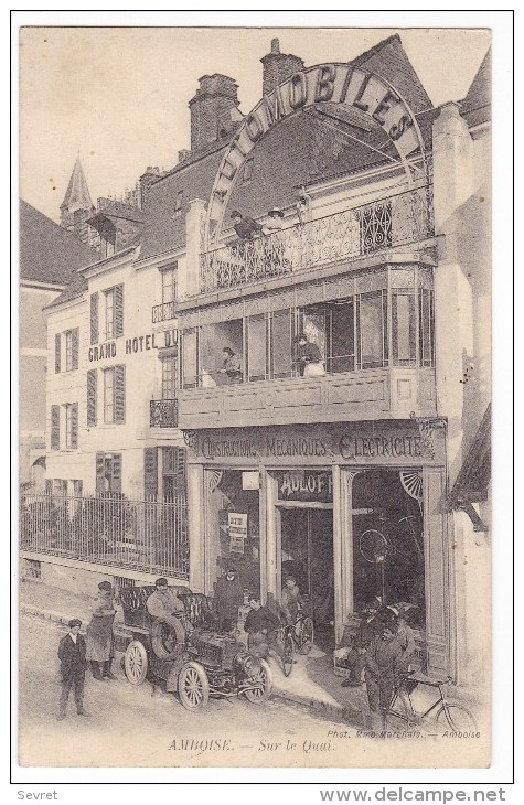 AMBOISE. - Sur Le Quai. Superbe Carte - Amboise