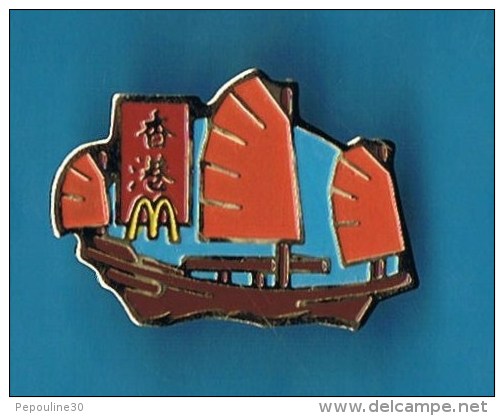 PIN´S //  ** Mc DONALD´S ** CAPITALES ** CHINE ** SHANGAÏ **. (Arthus Bertrand) - McDonald's