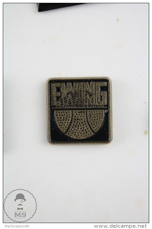 EWING Basketball Sportswear Advertising Pin Badges #PLS - Marcas Registradas