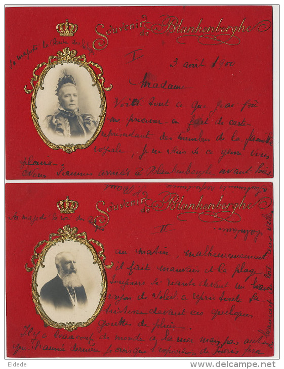 Blankenberghe 2 Cartes Roi Leopold Et Reine Gaufrée Dorée Tres Beau Carton Rouge Timbrée 1900 - Blankenberge