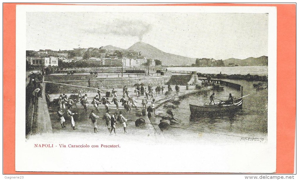 NAPOLI -  Via Caracciolo Con Pescatori   - Très Belle Animation - Début 1900 - Port Avec Le Vésuve Fumant - Napoli (Neapel)