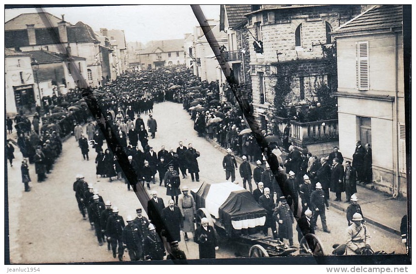 REVIGNY ENTERREMENT MAGINOT PHOTO CARTE - Revigny Sur Ornain